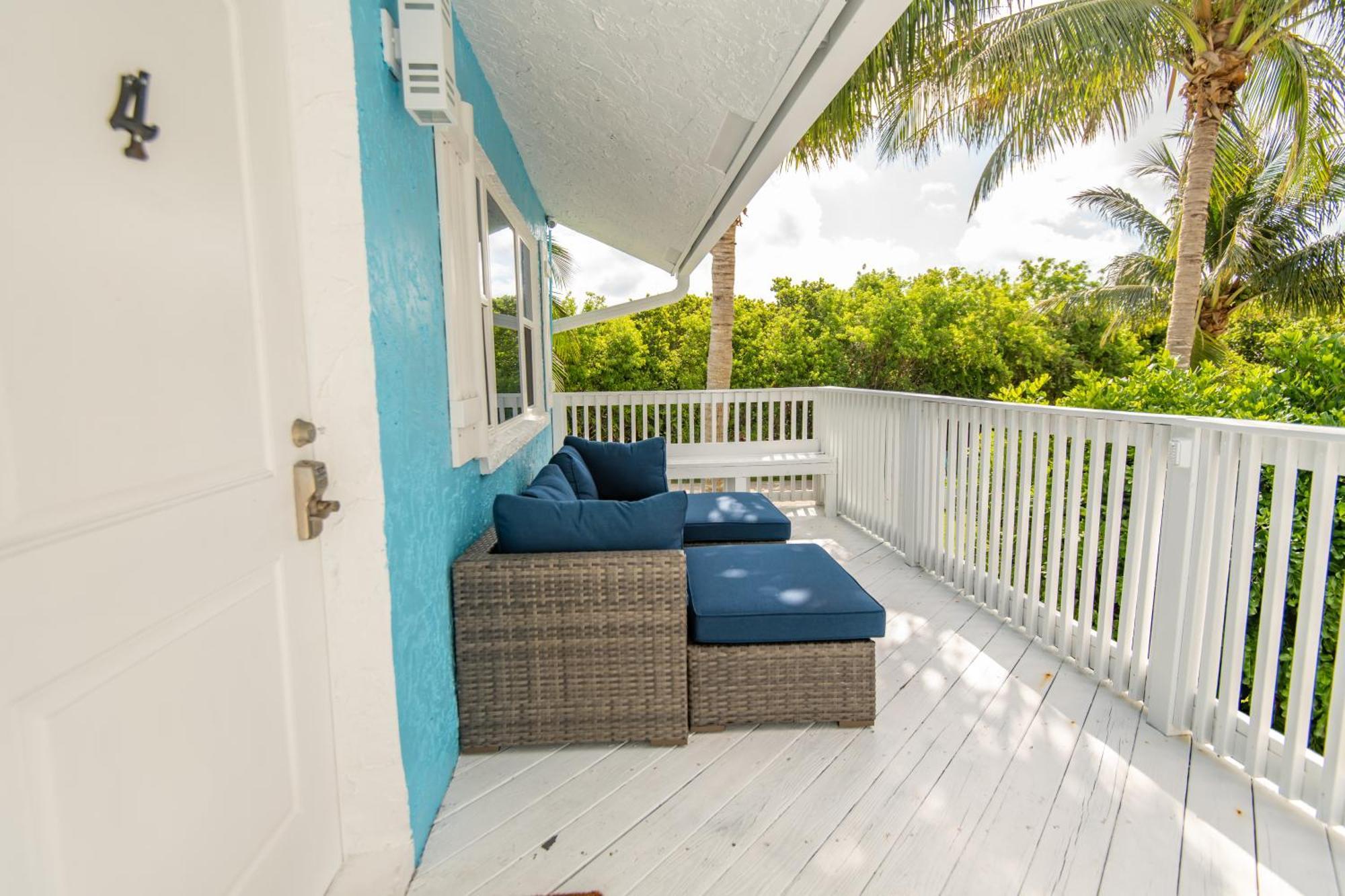 Sandy Shores - 2Br Beach Getaway And Surf Spot Fort Pierce Exterior photo